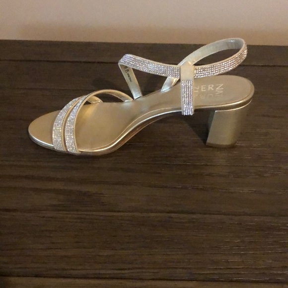 naturalizer vanessa strappy sandals champagne